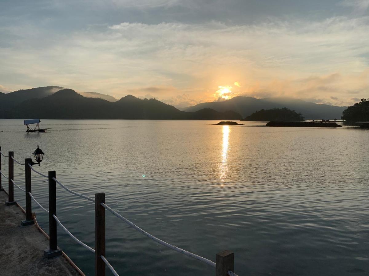 Pangulatan Beach Resort El Nido Bagian luar foto