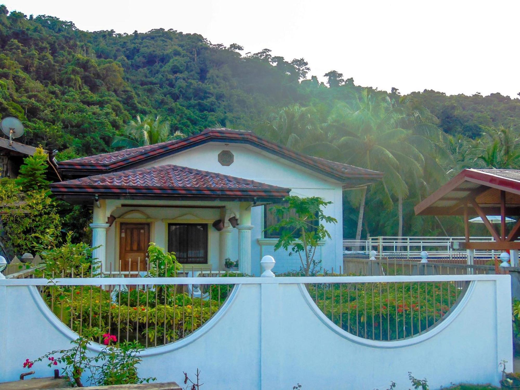 Pangulatan Beach Resort El Nido Ruang foto